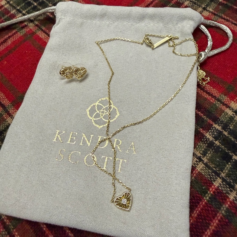Kendra Scott Gold Heart Necklace with Earrings